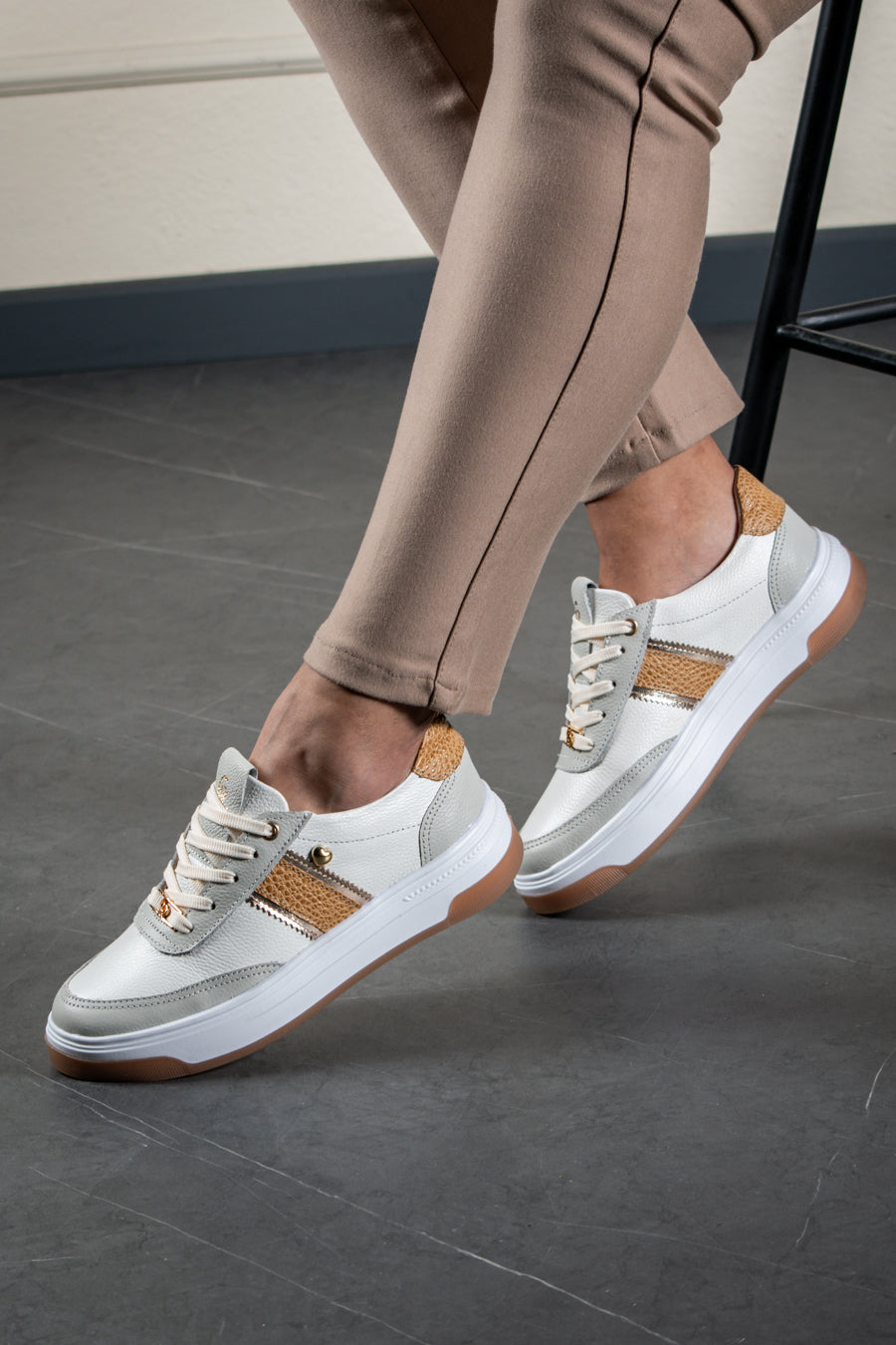 Emilia Talco x Mostaza